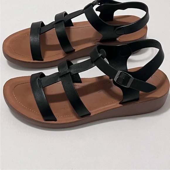 Women's Black Sandals - Picture 1 of 6